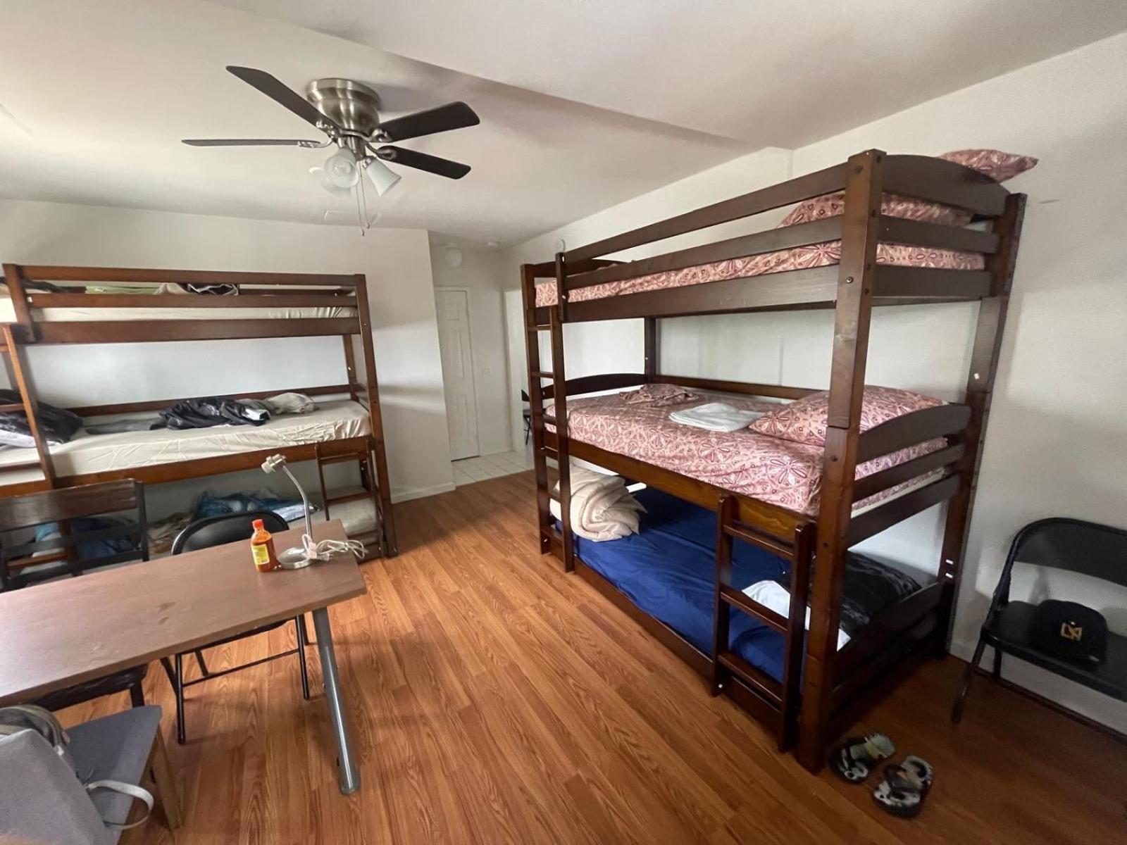 Albergue Females Bun Beds *